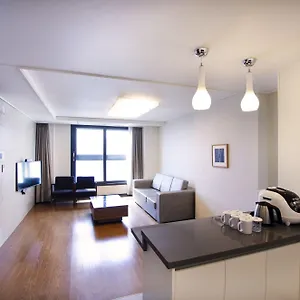 Plea De Blanc & 4*, Busan South Korea