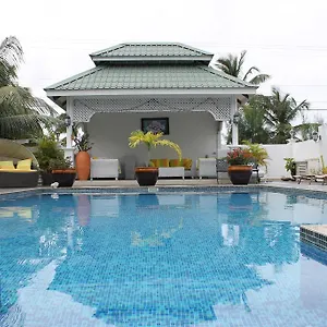 Le Bonheur 3*, Machabee Seychelles
